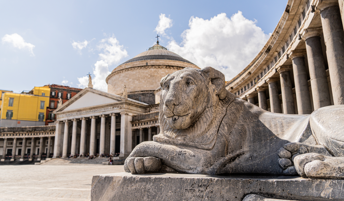 Piazza del Plebiscito - PARTENOOPE CULTURE